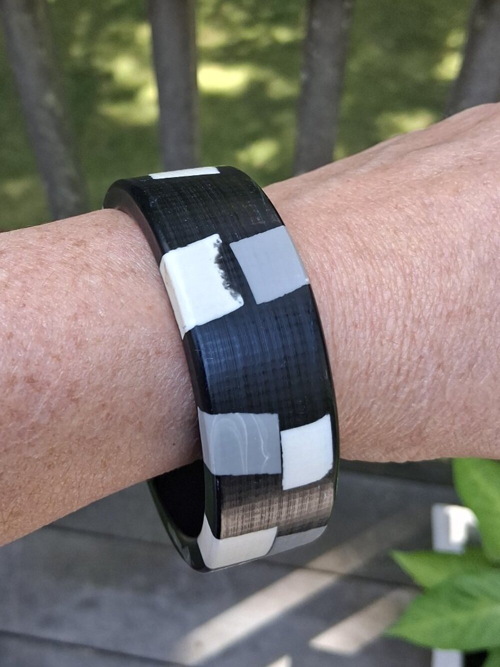 Retro 80s Geometric Mosaic Resin Bangle Bracelet Black White